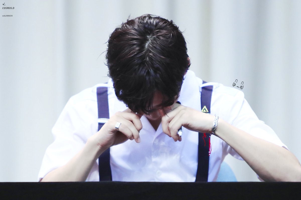 부비적하눈 밍규🐰  #세븐틴 #민규 <a href="/pledis_17/">세븐틴(SEVENTEEN)</a>