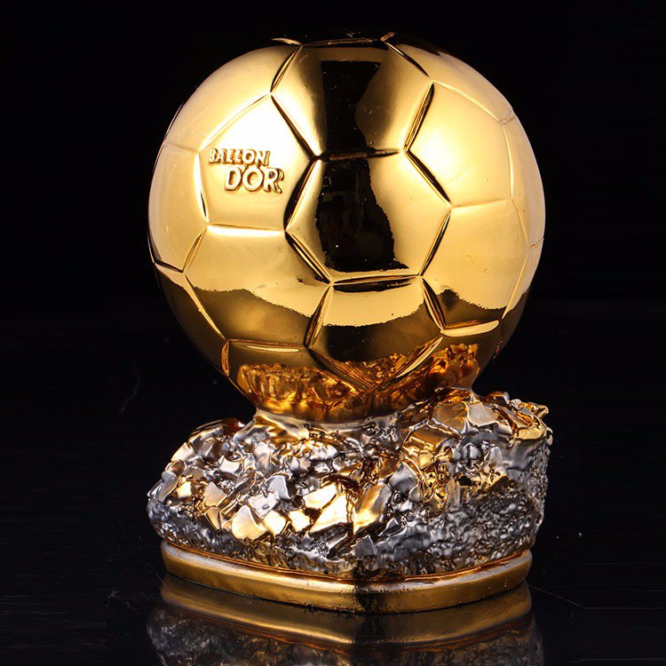 Картинки золотого мяча. Золотой мяч Франс футбол. Золотой мяч Ballon d`or вайлдберисс. Ballon dor adidas. Кубок золотой мяч