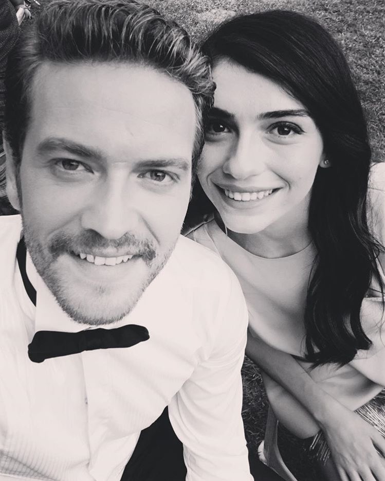 TvDunyasii's tweet photo. Engin Öztürk-Hazar Ergüçlü YENİ #YüksekSosyete #vazgeçmemçünkü https://t.co/PhXR2rETCq