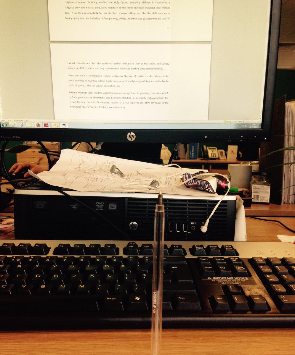 Xamreen_Ashraf's tweet image. Happy moment to make that pen stand😛 #PhDwriteup #Findinghappinessinsmallthings #PositiveMind @PhDForum