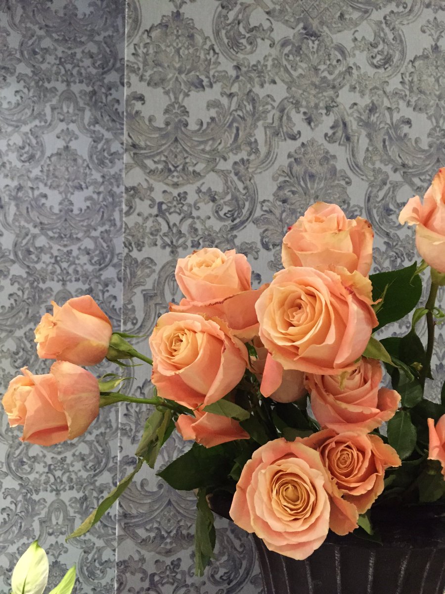 artsynibs's tweet photo. Guess where I stopped by today!  @GeminiFloristry #ManchesterHour #thepresstent https://t.co/u92W1HNvbM