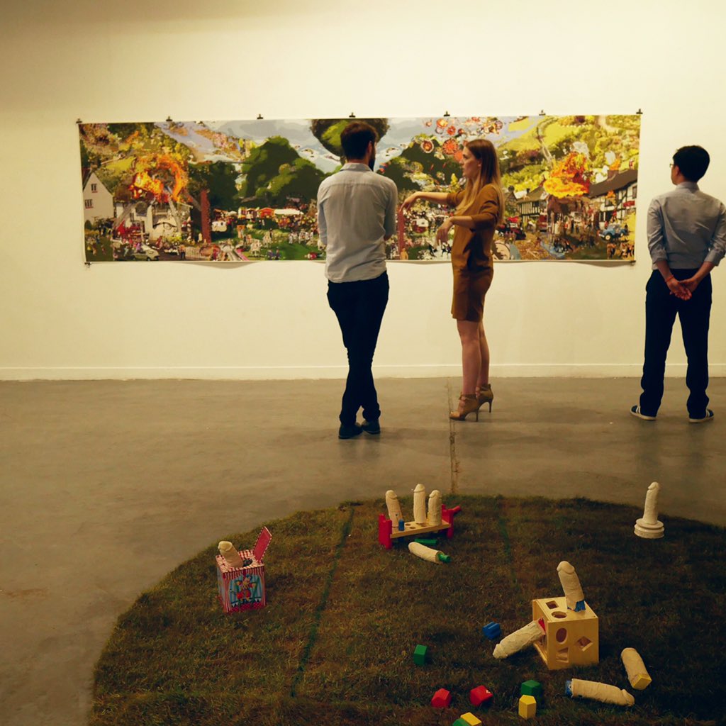 AnArtistExhibit's tweet photo. Opening night vibes #civilized Open till Saturday 12-6pm #collaboration Hoxton Arch 402 https://t.co/lAgS8u2Dpe