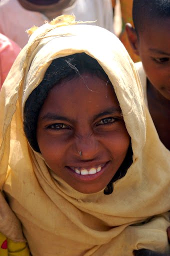 FeedTheHungry's tweet photo. Use your smile to change this world, and don't let the world change your smile. #AFullLifeFeelsGood https://t.co/I3m7CV5gAe