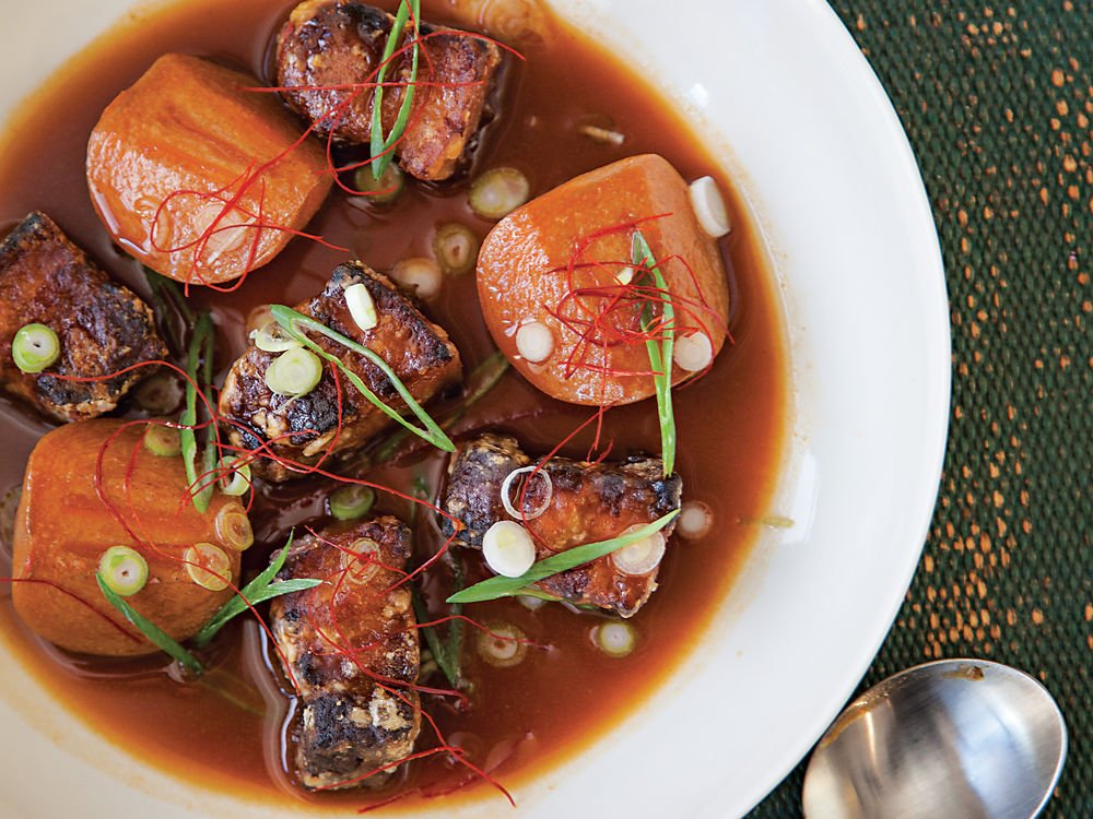 SAVEURMAG's tweet photo. Around the world in one of our favorite things: pork belly https://t.co/bOJXTqtkAb https://t.co/3tLQewTZEf
