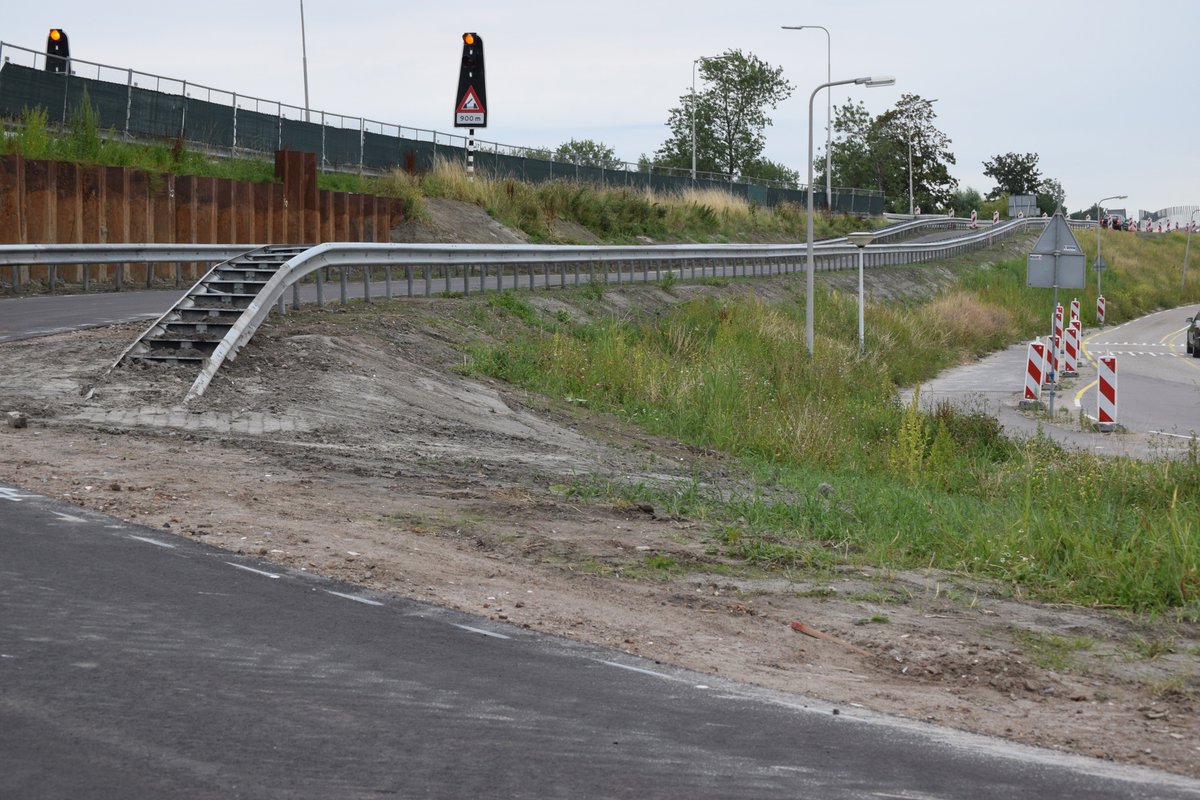 JupIkBenEr's tweet photo. En dit is hem DE #tijdelijk #toerit van de #N31 vrijdag 19 juli open, toerit #Koningsbrug gaat dicht. @N31Harlingen https://t.co/pC9wg2klAV