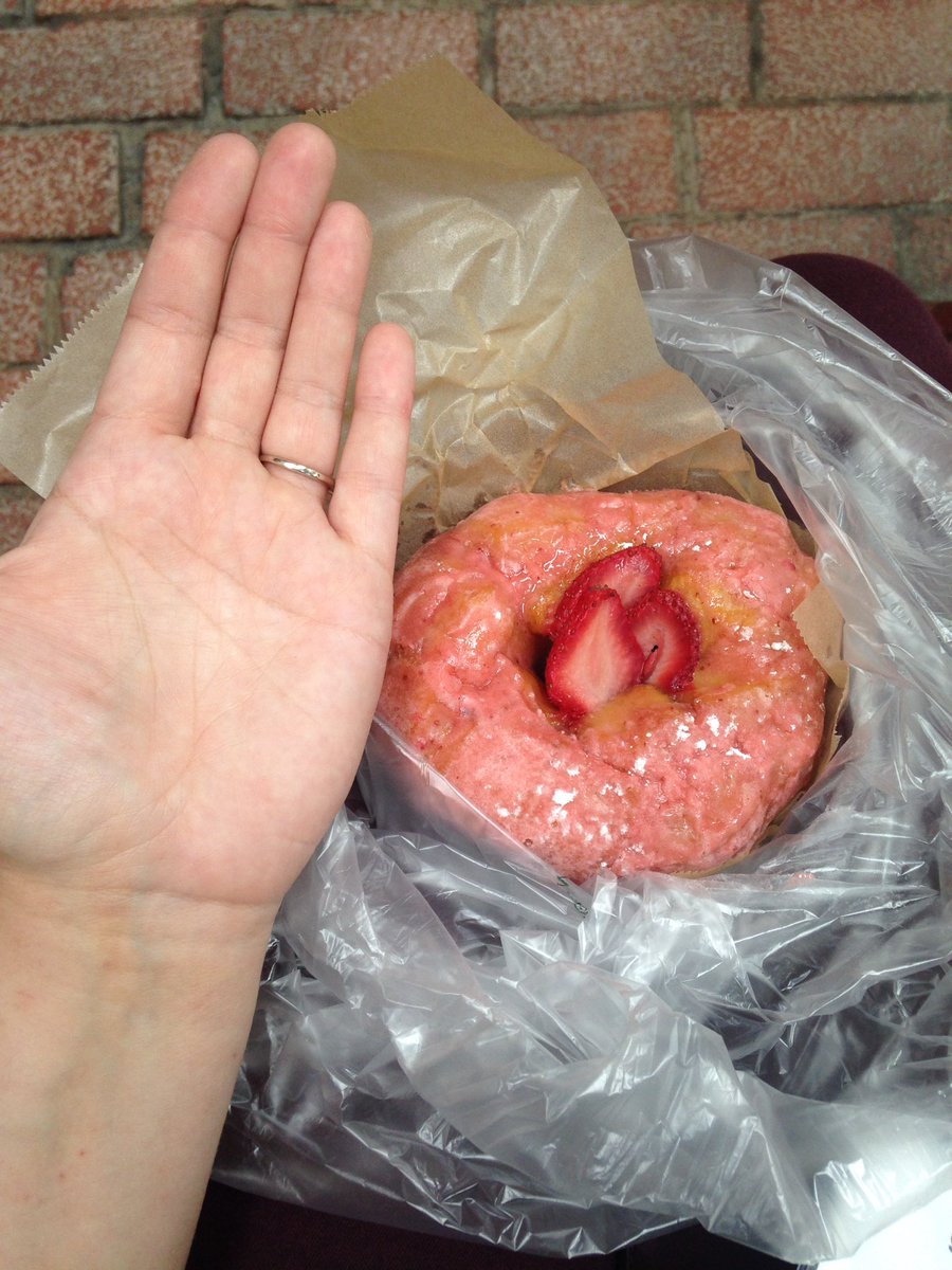 BluesyThoughts's tweet photo. Look at how big this donut is. Bigger than my palm. @WholeFoods #albany #troybakery #localbakes #ohmygod https://t.co/qDsLZ5oJMl