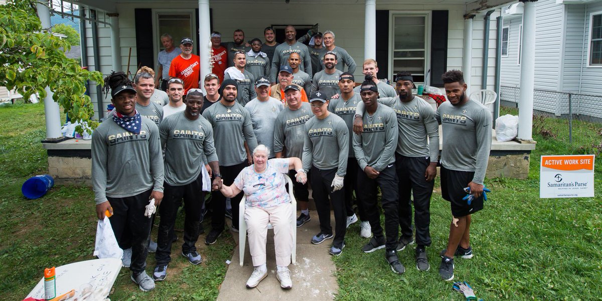 Franklin_Graham's tweet photo. A big thank you to @Saints team members who came out &amp; joined @SamaritansPurse volunteers in West Virginia! https://t.co/o8nUAWVC1F