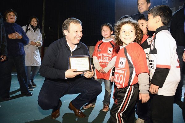 jonathanfrisa's tweet photo. Junto a @CascallaresPJ recorriendo el club Social y Deportivo Estrella Federal del barrio Don Orione #somosbrown https://t.co/x8FwhjBD2u