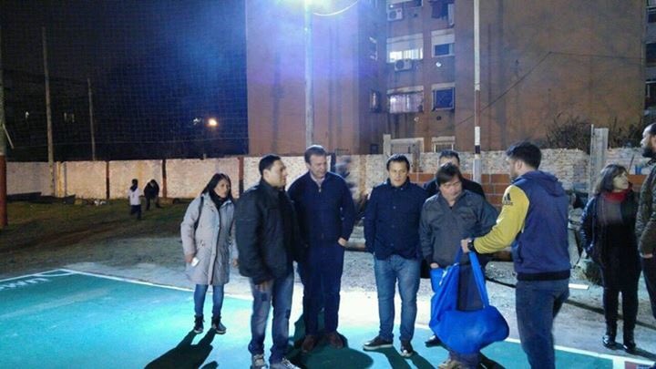 jonathanfrisa's tweet photo. Junto a @CascallaresPJ recorriendo el club Social y Deportivo Estrella Federal del barrio Don Orione #somosbrown https://t.co/x8FwhjBD2u