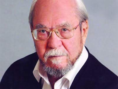 25 Temmuz aksamı vefat eden Tarihçilerin Şeyhi Halil İnalcık hocamıza Allahtan rahmet diliyoruz