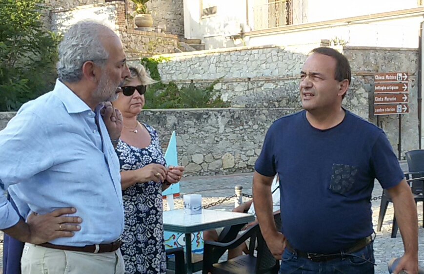 riace_in's tweet photo. Gad Lerner arrivato a Riace
#riace2016 https://t.co/qS3iR3dVg3