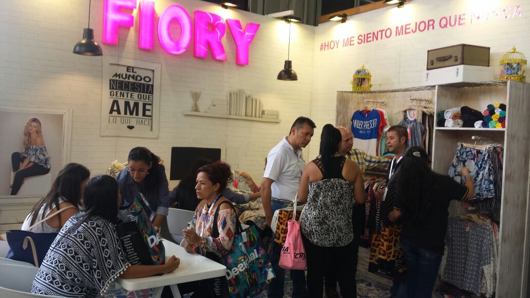fiory_co's tweet photo. #BuenosDías último día de #Colombiamoda, Stand 712 Pabellón Amarillo. ¡No te lo puedes perder! #FelizJueves https://t.co/7vBD34OHZJ