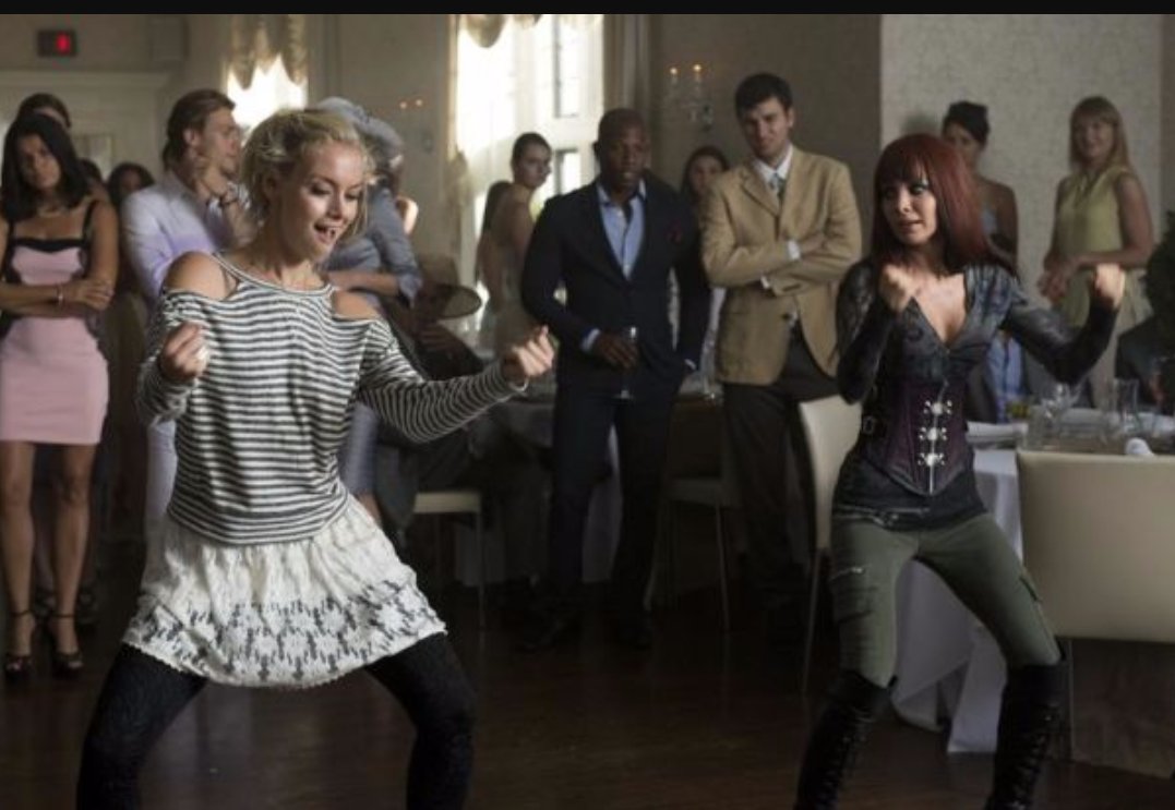 somewhataddicte's tweet photo. #7daysofLostGirl Dark Fae dance off to the death! @KseniaSolo & @RachieSkarsten got killer moves #lostgirl https://t.co/NBoNGVMVuy
