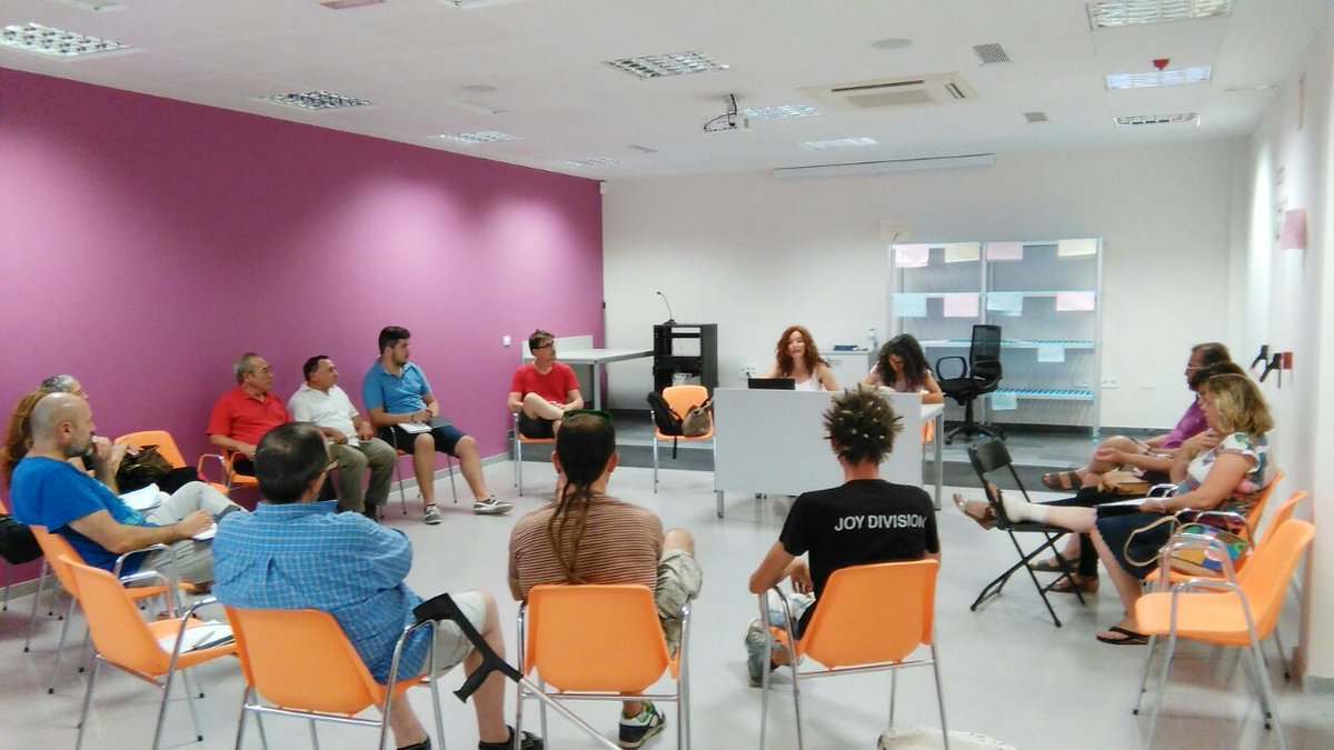 MariaAngelesGN's tweet photo. Debate y reflexión en la comarca de la Vega Media para análisis político y propuestas de futuro tras el 26J https://t.co/BaesibC6L7