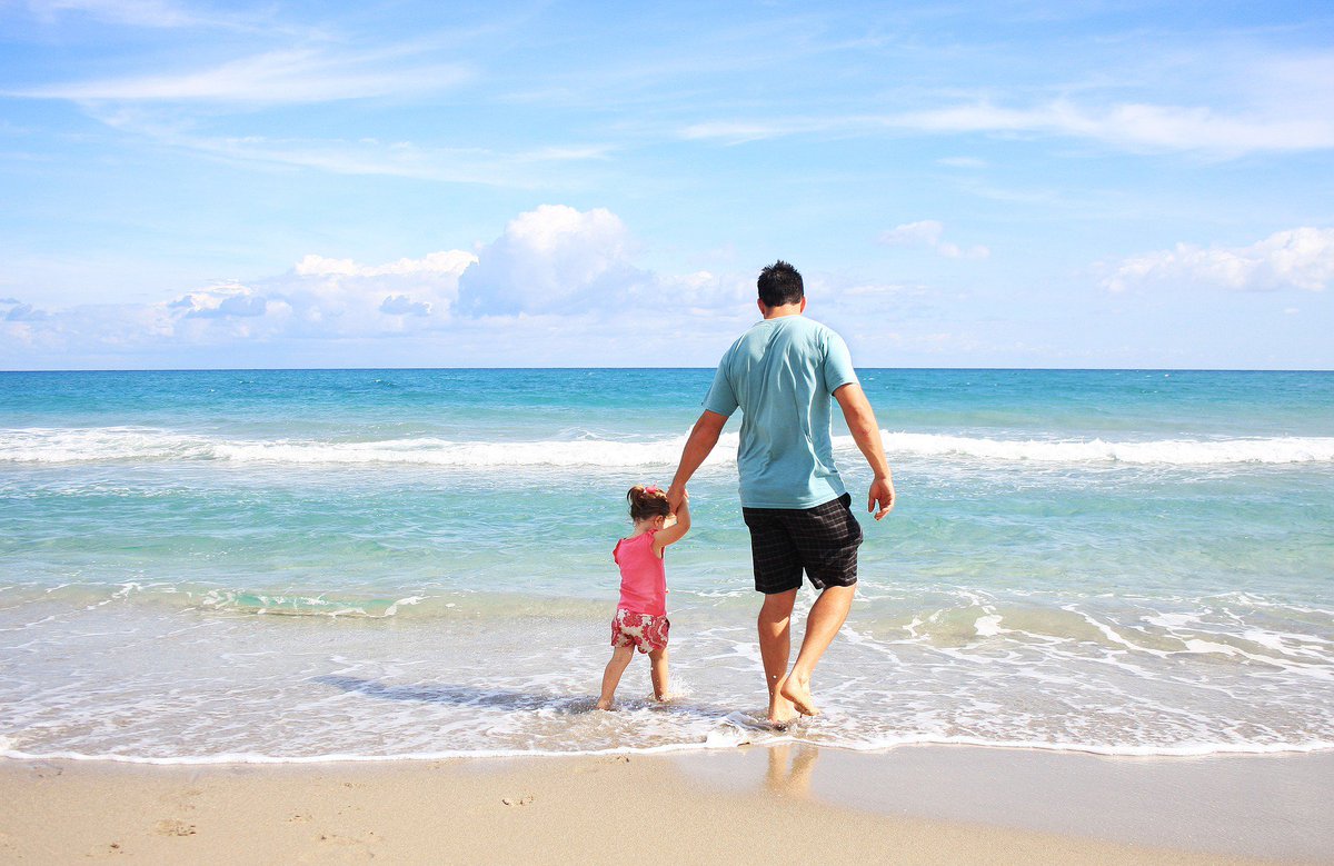 InterhomeBE's tweet photo. Een actieve vakantie of toch liever ontspannen aan het strand? Vertel ons hoe jouw ideale vakantie eruit ziet! https://t.co/VjL4TaD3jR
