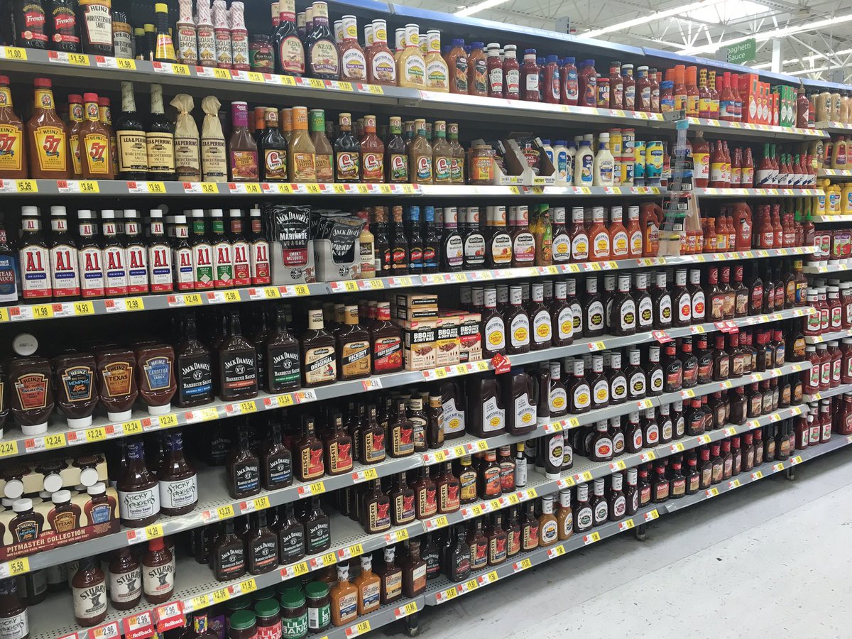BetCauhe's tweet photo. Una mica de salsa? Talles XXL i milers de variants fastigoses #walmartexperience #USA en estat pur https://t.co/rn7HSXvOnD