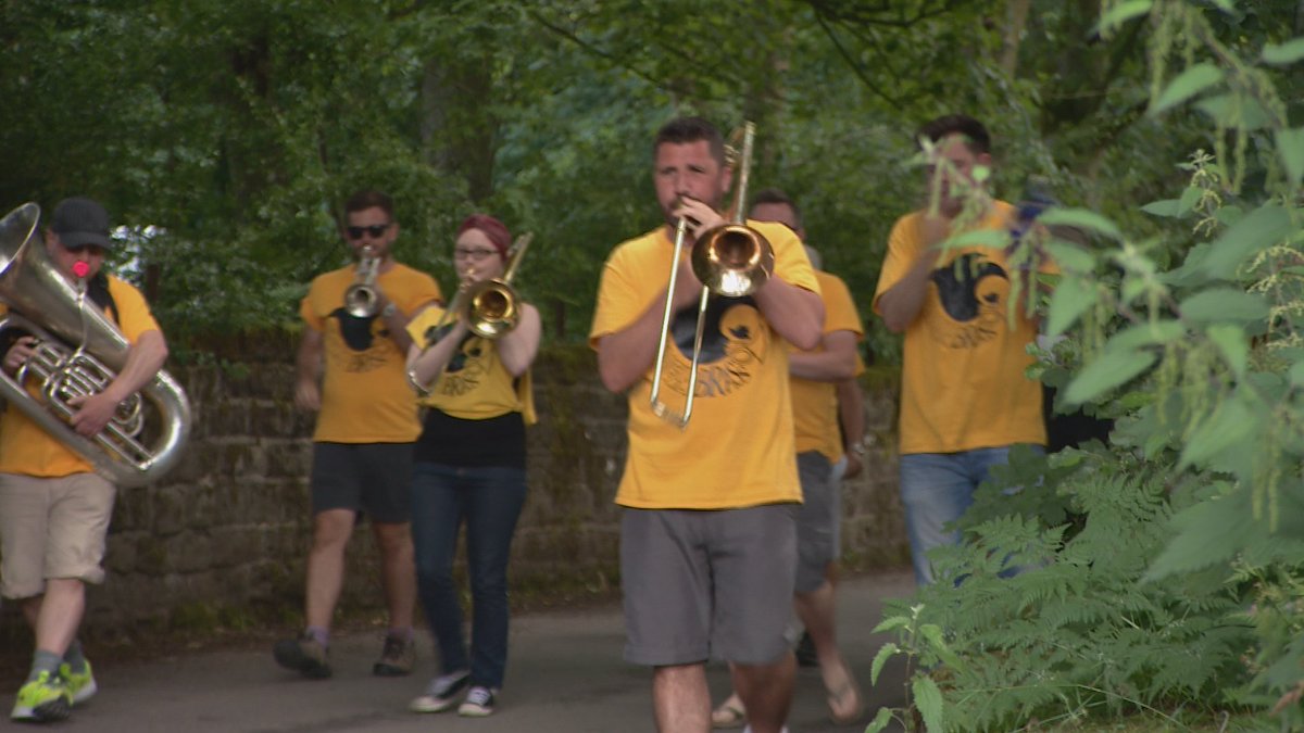 itvcalendar's tweet photo. Doncaster band @SandhouseStomp finish charity walk for Rio music school @FavelaBrass https://t.co/bJw1N4iAz9 https://t.co/J4CQcx26ck