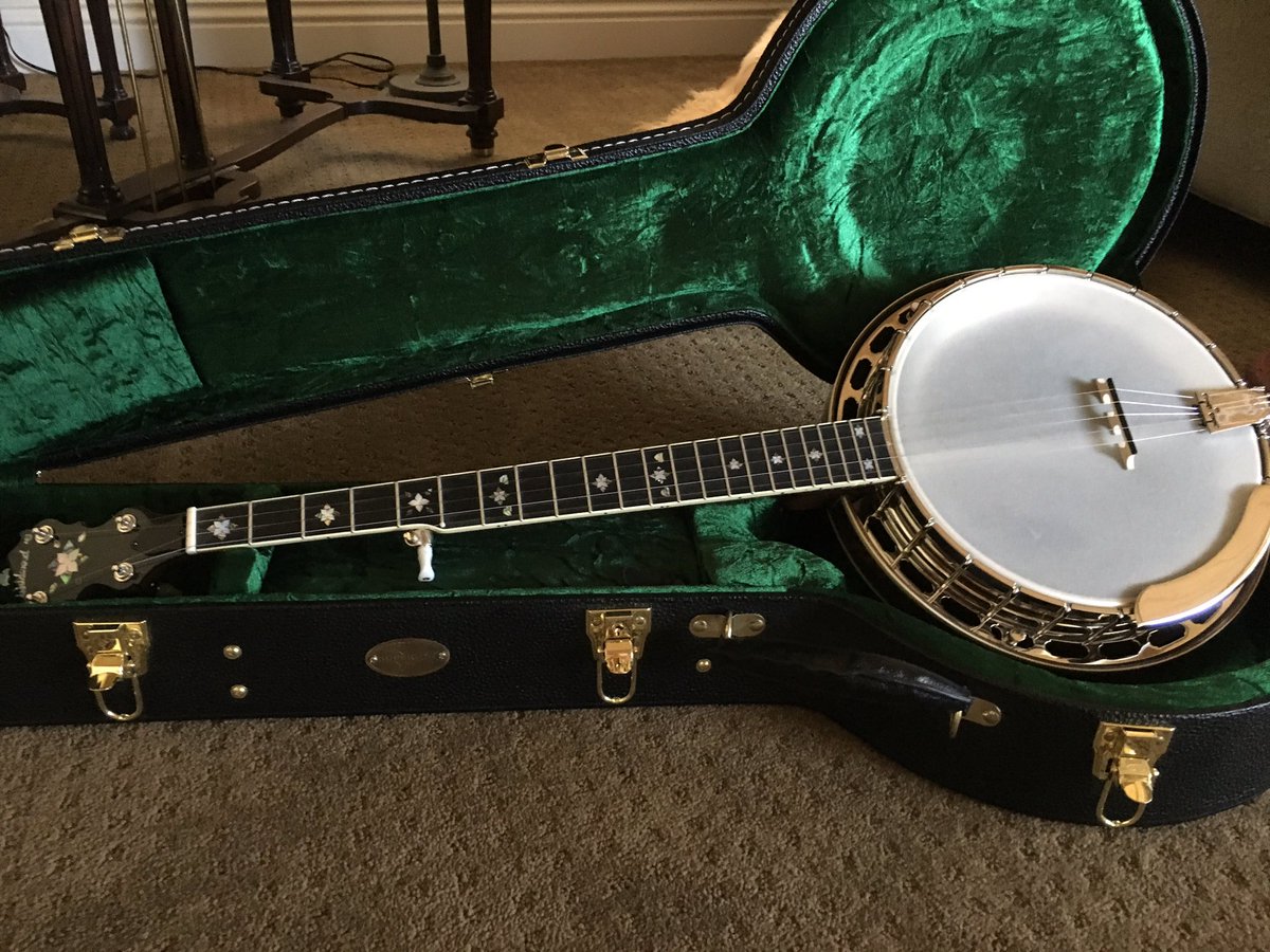 GlickSandy's tweet photo. Think I'm gonna like this retirement thing.....  New Wildwood Banjo will keep me busy! https://t.co/5SP2b8vP8p