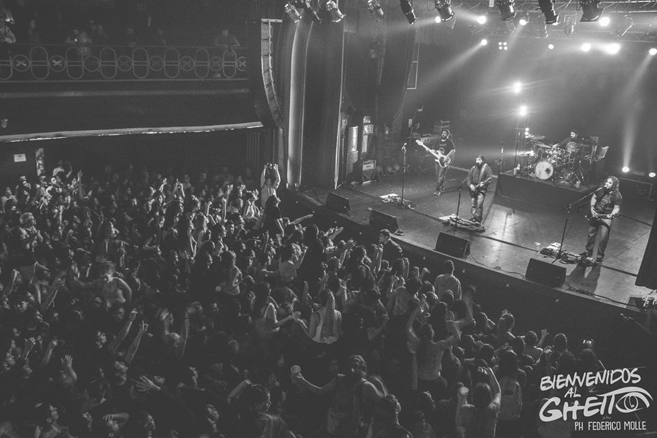 ElGhettoOk's tweet photo. .@DLGP_oficial: #DLGPyAMIGOS en el @TeatroVorterix. Cobertura de @RominaGirardi https://t.co/TetGmxwua8 https://t.co/g10dIpIjvT