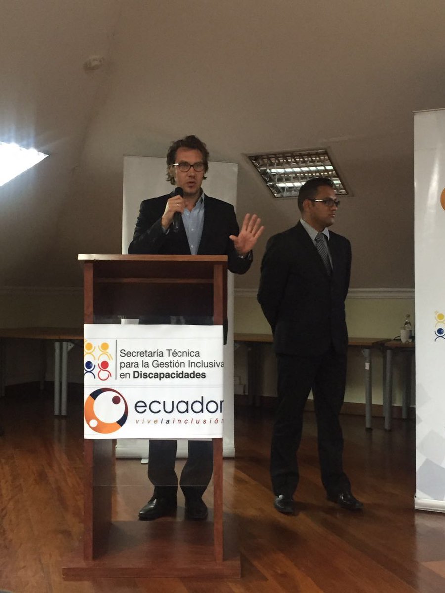 SETEDIS's tweet photo. Stefan Dofel Director Regional @cbm_laro habla de trabajo de #Setedis #MisiónCumplida https://t.co/rOD4GCsagU