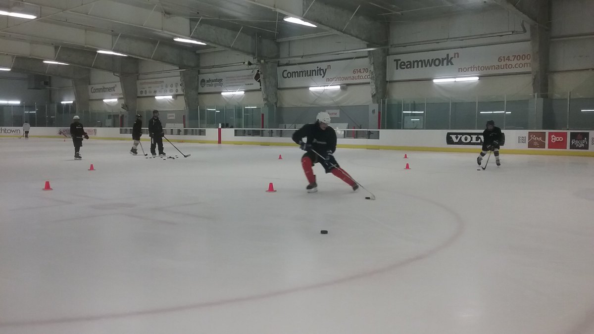 topshelfhockey_'s tweet photo. How good is your edge work? Join @ https://t.co/kpBCUG0o1g to work hard and show improvement like the rest of us. https://t.co/8unt7JM6qX