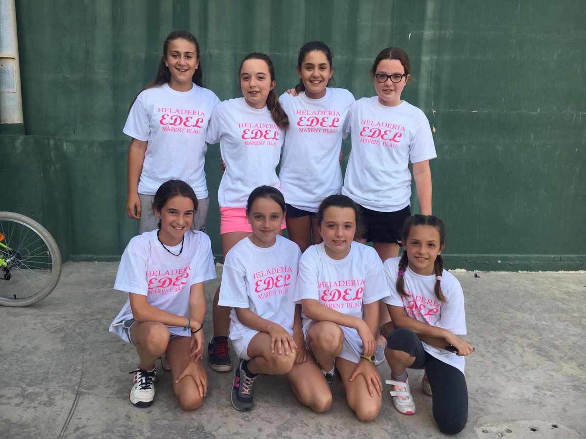 heladeria_edel's tweet photo. Equipos Heladeria 2016 Las Edel https://t.co/qS5ZzaVEdJ