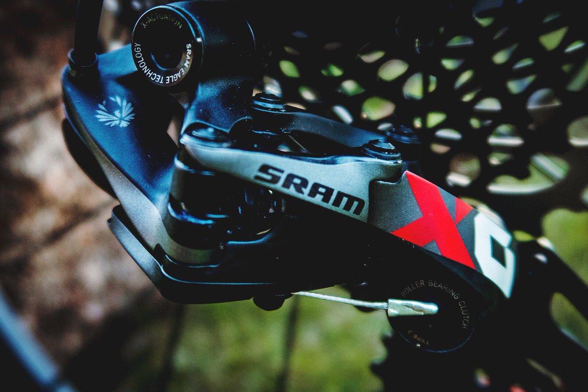 Check out <a href="/ridehousemartin/">Anka Martin</a>'s SRAM X01 Eagle equipped Juliana Roubion. #SRAMeagle #EWSsnowmass