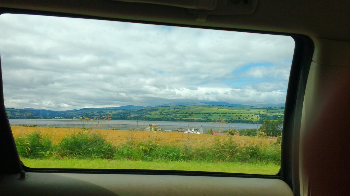 HalpinRebecca's tweet photo. Headed NE.just passed Inverness listening to radio programme bout cheese.hungry now! Missing mountains #bitflat :) https://t.co/i6eBzlpDMT