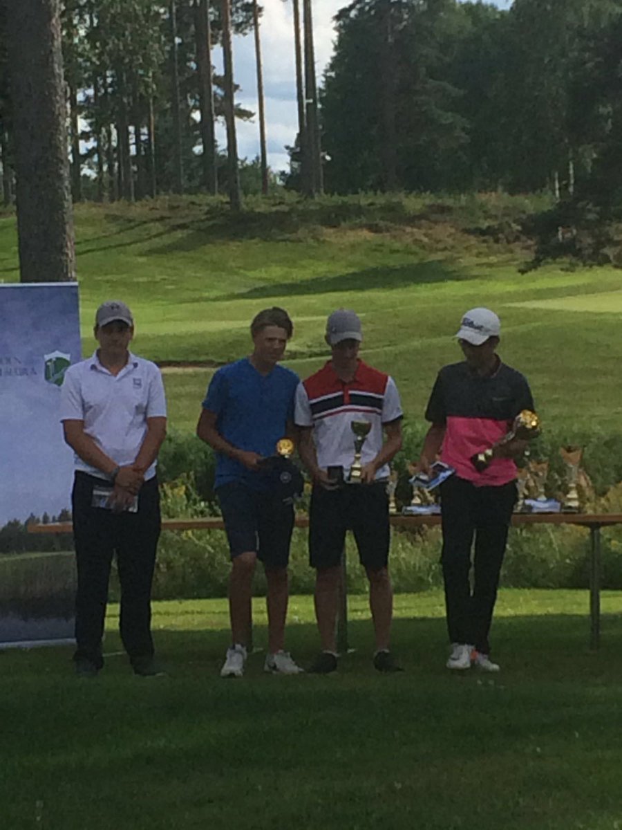 AGNJunnut's tweet photo. @AurinkoGolf Eemilille P16 reikäpelipronssi.Onnea! https://t.co/goL0bUcFGx