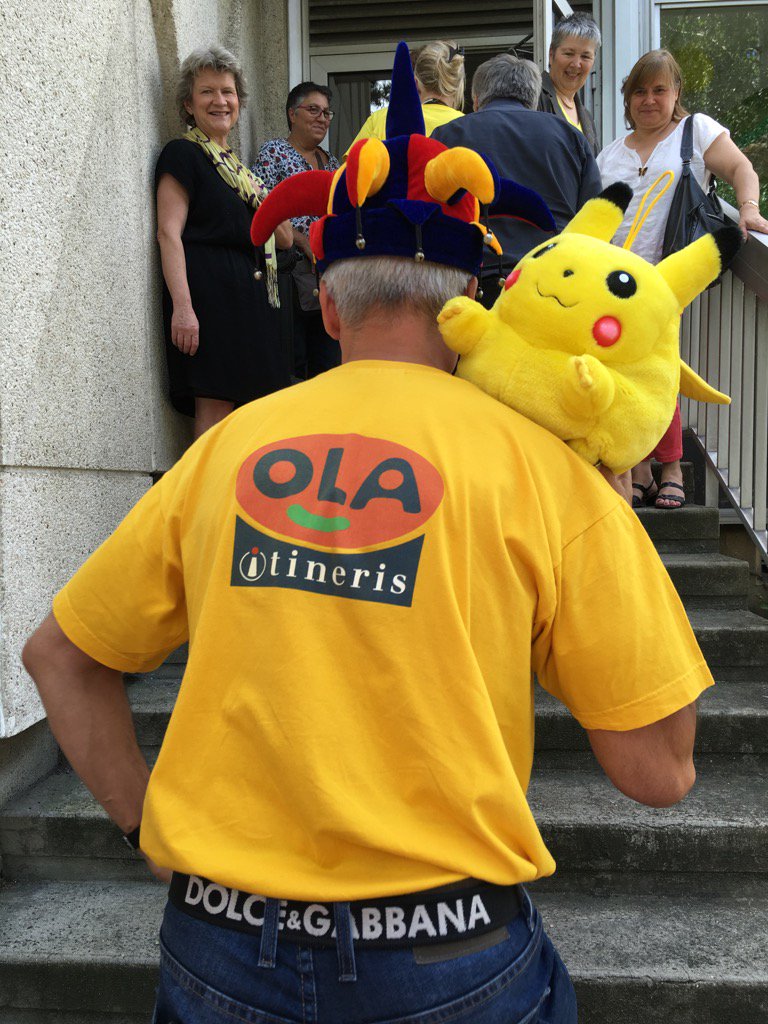 SandrineThomas6's tweet photo. A #scoidf Cergy, on a trouvé un pikachu banane aux couleurs d'OLA 😊 ! @ThierryKergall @isafournier43 @icogwada https://t.co/9N71s3Gtgs