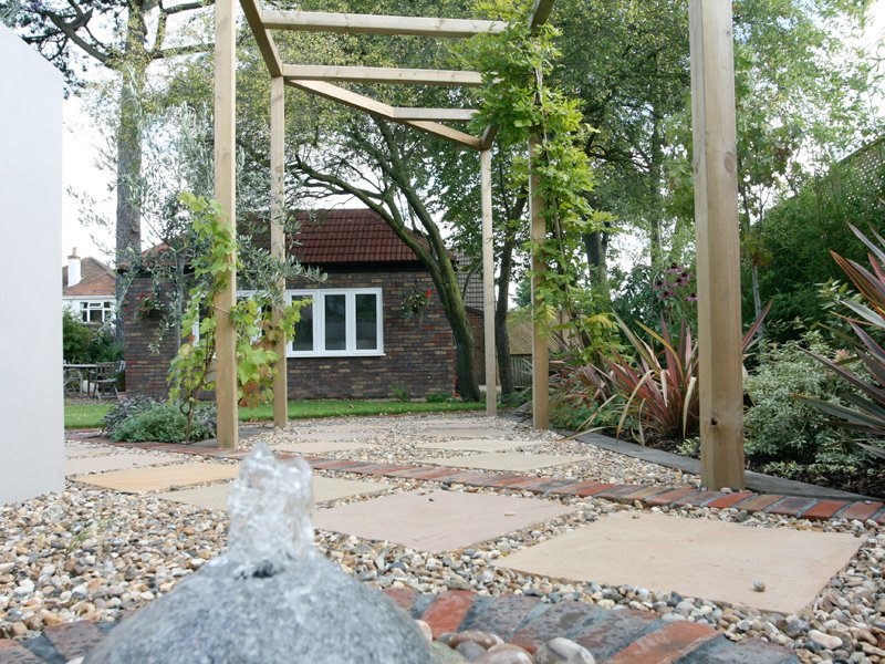 EarthCareDesign's tweet photo. In Need Of Professional #LandscapeGardeners In #Belmont #Sutton Or In #Cheam #Surrey Area? https://t.co/eqjV6WMySs https://t.co/GCPMp7P1yf