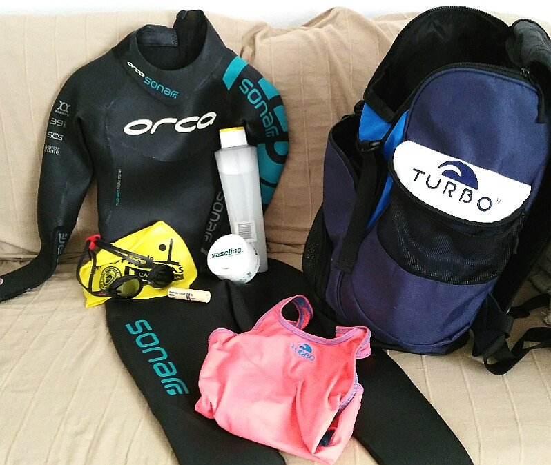 PatriRodel's tweet photo. #Neopreno, #Gorro, #Gafas, #Bañador, #AguaConJabón, #Vaselina, #ProtectorLabial... ¡A entrenar!
#OpenWaterSwimming https://t.co/Et2eE5xaJL