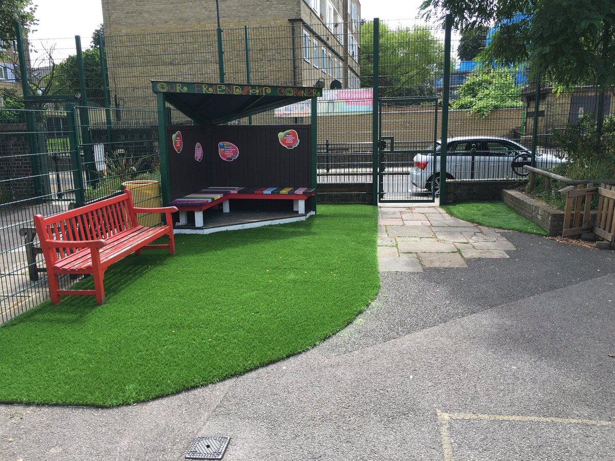 abitofgreenuk's tweet photo. Making the most of space abitofgreen 0844 870 5305 https://t.co/fpr5iYDAXO