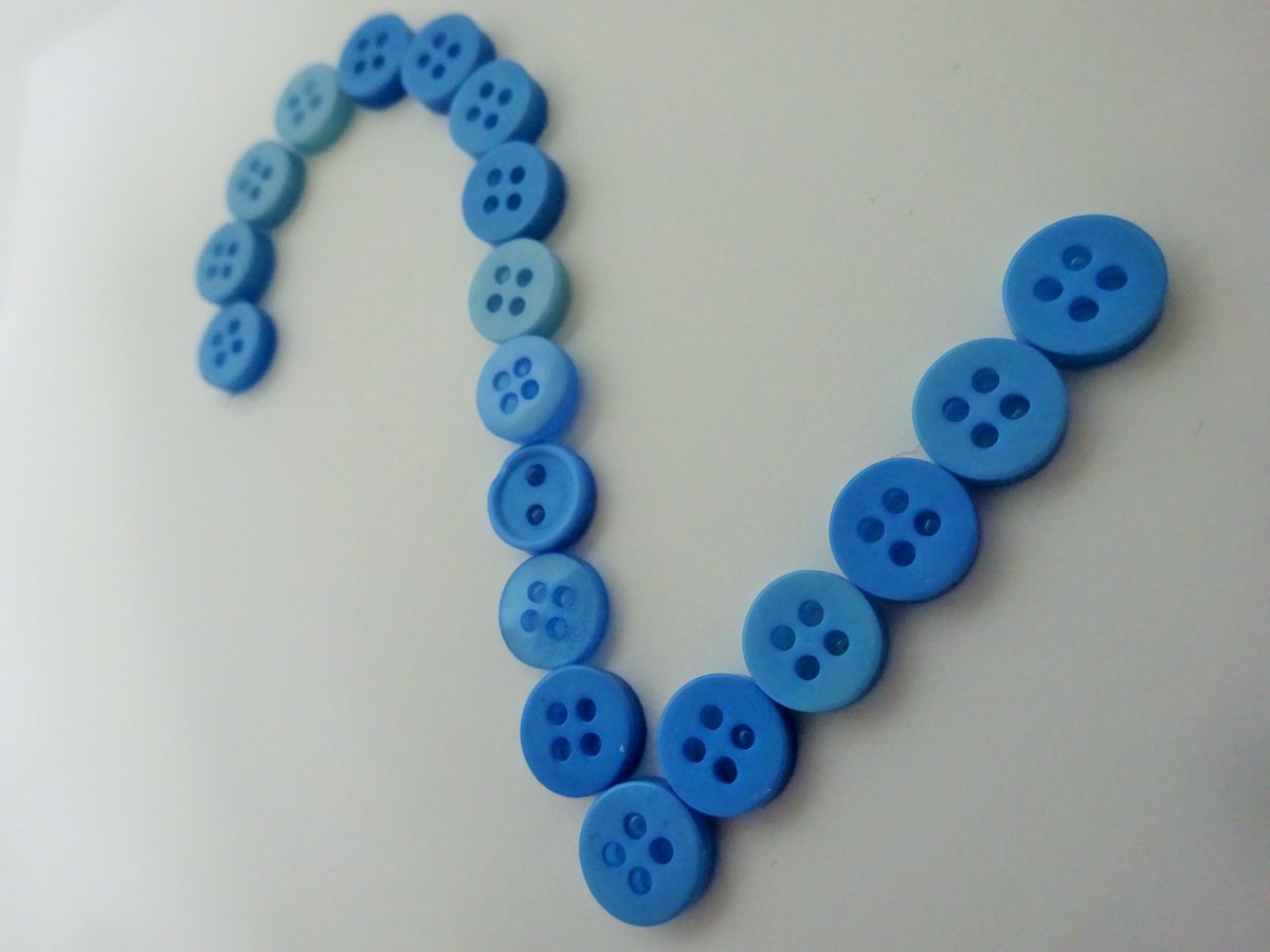 madebyauntsal's tweet image. Children's Birthday Cards -Numbers look cute ow.ly/4qQf302D7ER @HandmadeHour #buttoncards #numberscards