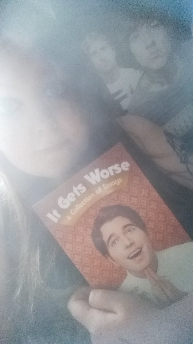 Ga1axyDefender4's tweet photo. After some delivery possibles I finally got my copy of @shanedawson book #itgetsworst 📚 Can't wait to start reading https://t.co/nZ1Hc34IPQ