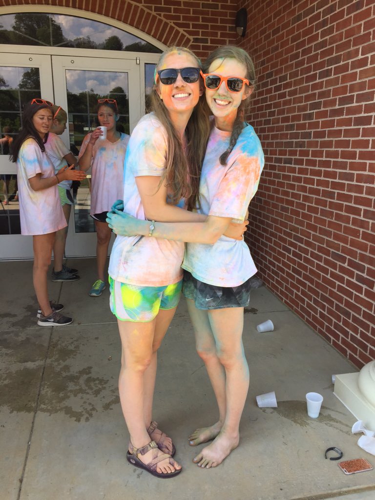 muhkenlee's tweet photo. almost died but at least we looked cool doing it #yim2016 https://t.co/UaBmwh4Mz2