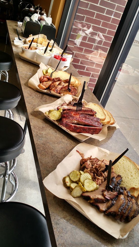 WideRtNattyLt's tweet photo. WRNL Eats: @KuedSmokehouse. We'd put it up against any BBQ joint in America. https://t.co/SCHecDbKPf https://t.co/zQvBc7GACE