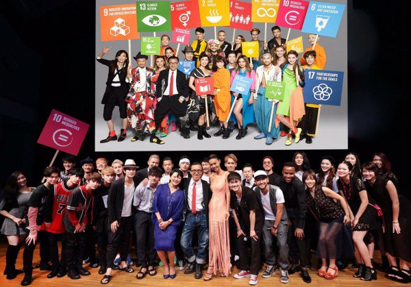 UN's tweet photo. See how the Tokyo art scene &amp; @UNIC_Tokyo are collaborating for the #globalgoals https://t.co/ghSm1dyFZt https://t.co/YruV5LuxEV