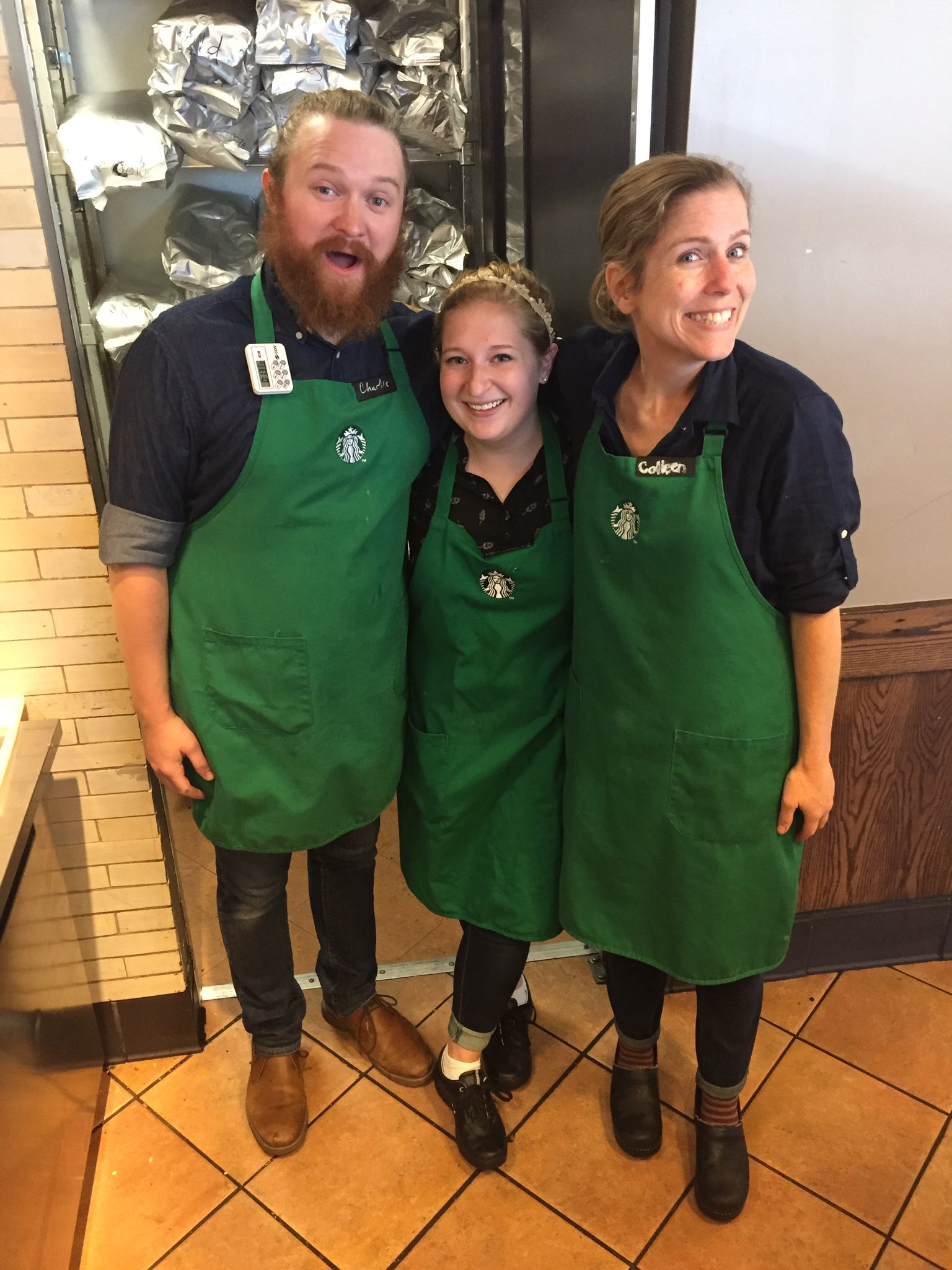 Twitter 上的Willoughby Starbucks："everyone is excited about the new dress code  options! especially Charlie. https://t.co/LAgbMhwZgs" / Twitter