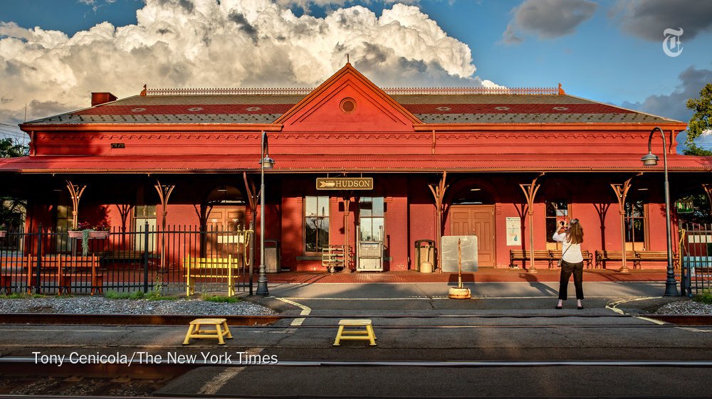 nytimestravel's tweet photo. In the Hudson Valley, the small city of Hudson is becoming hipper by the minute. https://t.co/tKGX8ICu9V https://t.co/BMEDxcTPBO