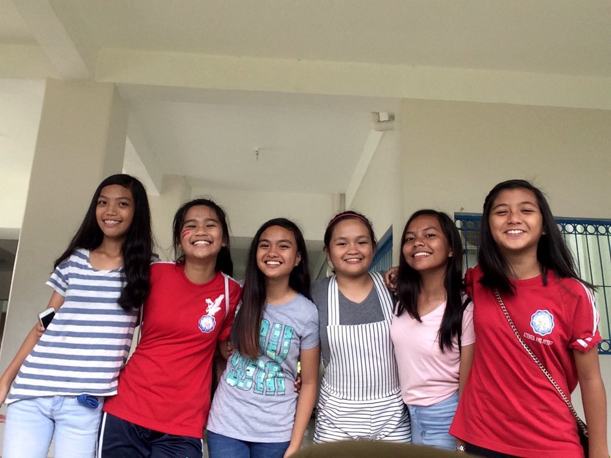 nashrenes's tweet photo. Last day of intrams #JHSIntrams16 Had fun w bbs 💗 https://t.co/ZzXffQ0HCV