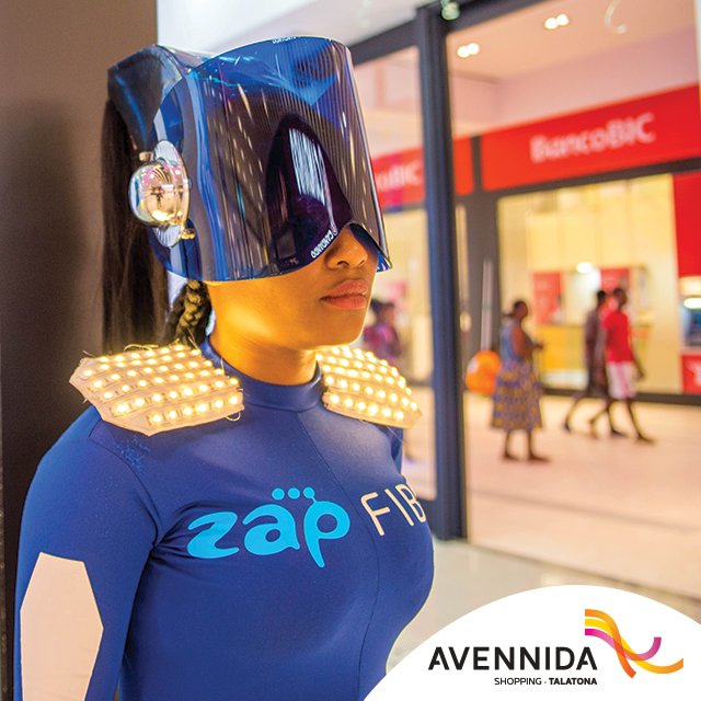 AvennidaLuanda's tweet photo. Vislumbre o futuro na loja da @ZAPAminhaTV. Aqui mesmo, no @ShoppingAvennida! https://t.co/i02ziyLc6j