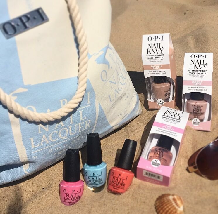 Join us and @SiobhainOPI  again at 4pm on <a href="/qvcuk/">QVC UK</a> today! Limited stock left - be fast! Summer holiday...here we come!