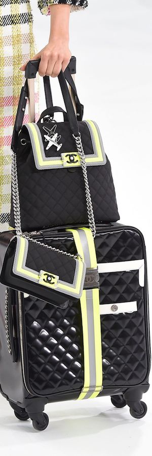 eleroccablog's tweet photo. The heritage of #ChanelAirlines for #luxurytravel! #espritdegabrielle #luggage https://t.co/meQKdl7aMX