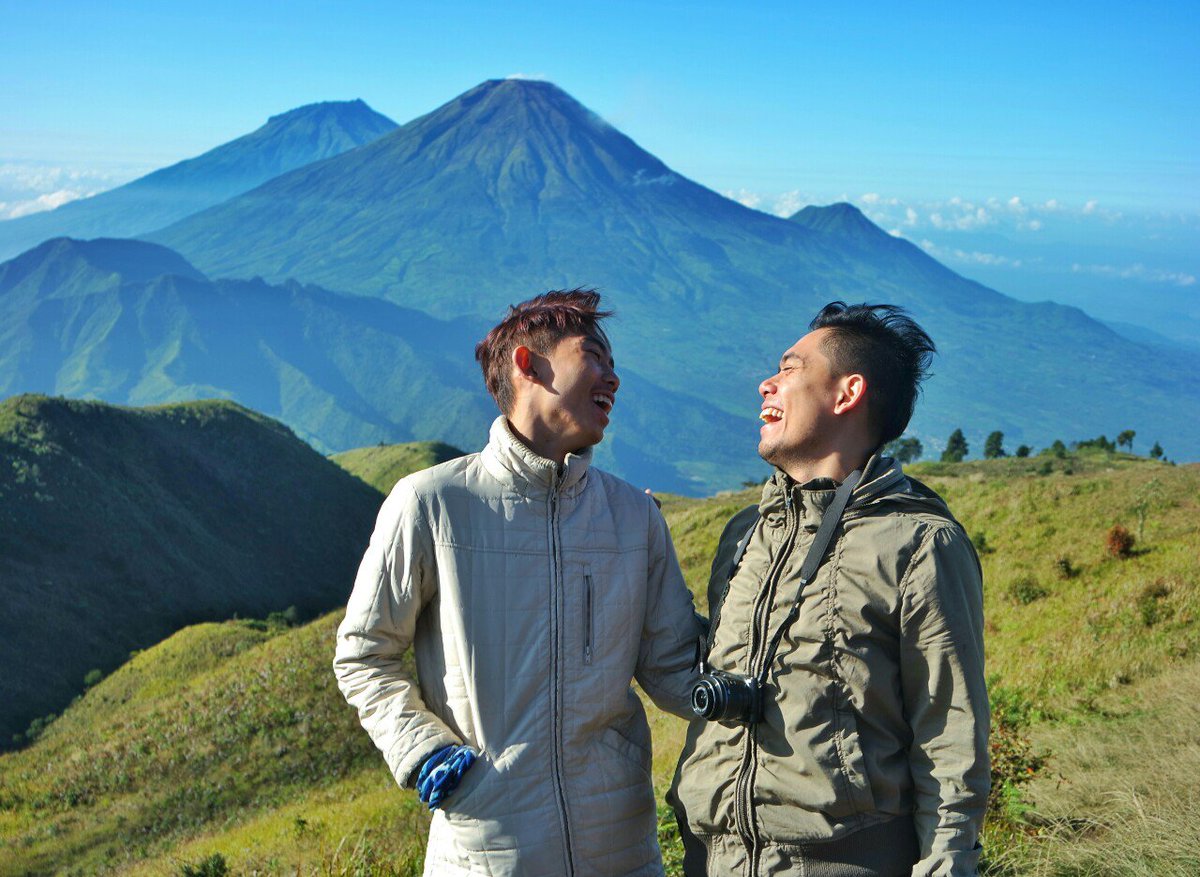 penggowes's tweet photo. Keseruan The Maizakusuma. Momen ngetrip bareng adek kesayangan ke Gunung Prau - Dieng @Ini_Talkshow #ITSKakakAdik https://t.co/YLPxNgVvEw