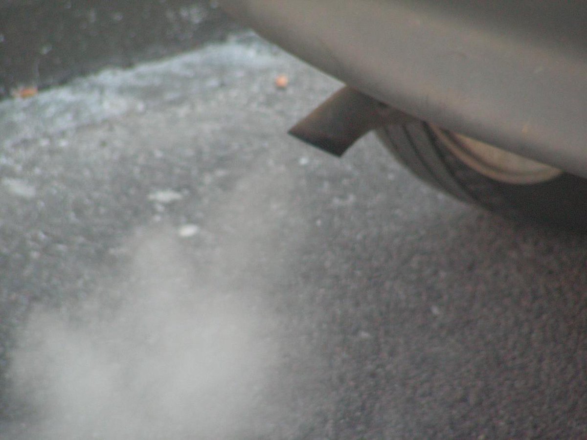 If your car will be idling more than 10 seconds, save fuel &amp; reduce emissions by turning it off #caradvice #green