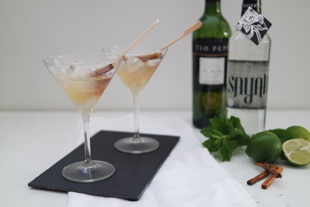 sherrywinesNL's tweet photo. In @sayahdrinks SeminyakSour #cocktail proef je #bali's place to be! #sherrysummer #spekkoek https://t.co/L9zPTFzDqt https://t.co/VNZcTRgwKU