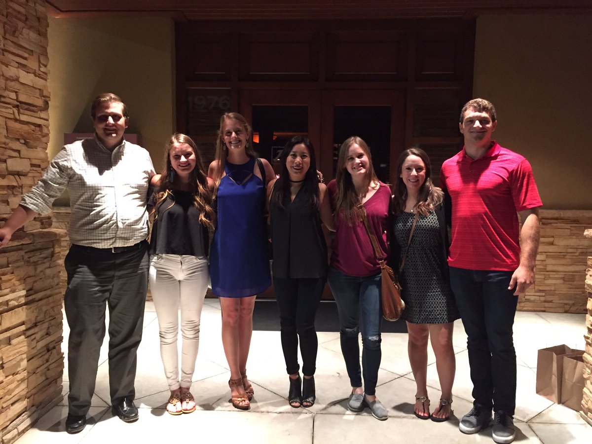 genaleigh1's tweet photo. Thanks for taking us to dinner last night @DERecruiter1 we had so much fun!! #DEinterns @DEcollege https://t.co/qErNmjPsON