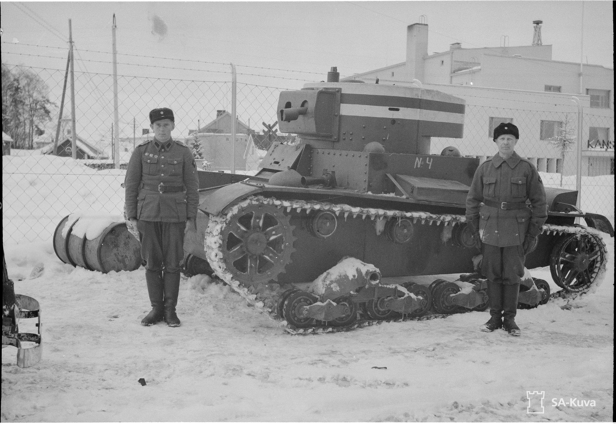 芬軍戦車bot בטוויטר Kht 130 Ot 130 ソ連がt 26を元に開発した化学戦車 Ot 26がt 26戦車 31年型をベースにしたのに対しot 130は33年型をベースにしている 芬軍は冬