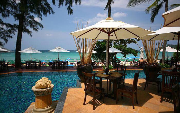 sarsheenan's tweet photo. Let the countdown begin @SamDunwell  I'm so excited 2 and a bit weeks till we are in Thailand!! ☀️☀️😍😍💗💗 https://t.co/ljnFzFERcm